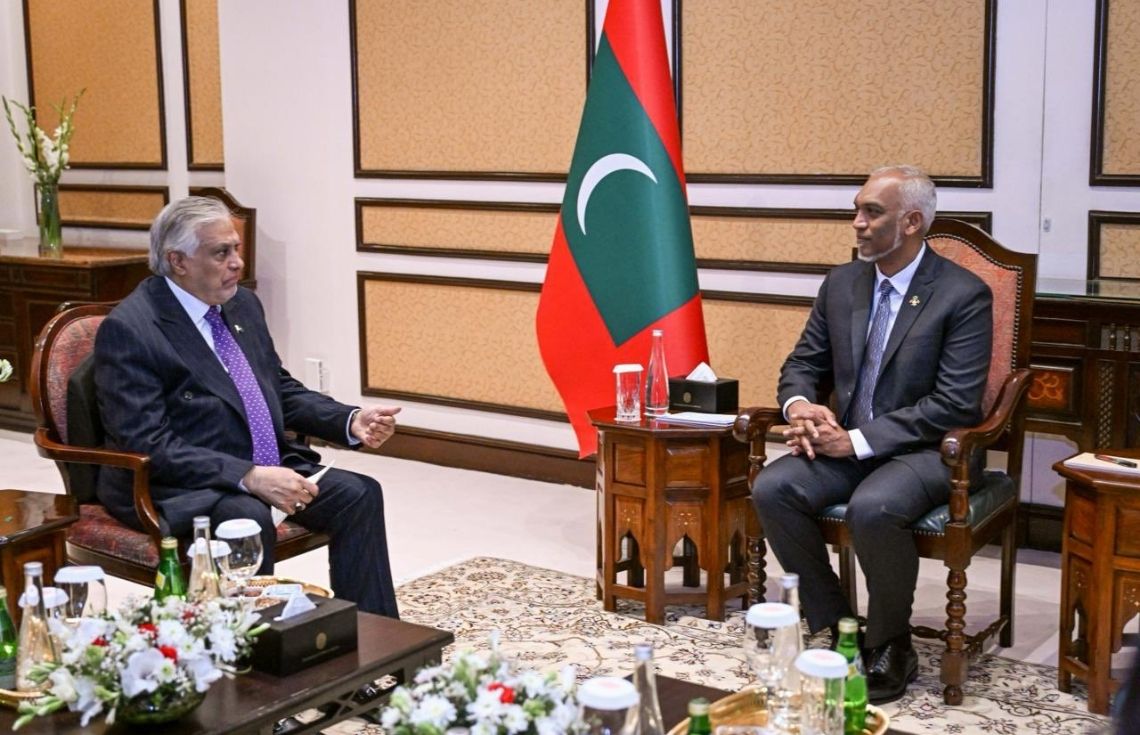 ޕާކިސްތާނުގެ ބޮޑުވަޒީރުގެ ނައިބު، ރައީސުލްޖުމްހޫރިއްޔާއާ ބައްދަލުކުރައްވައިފި