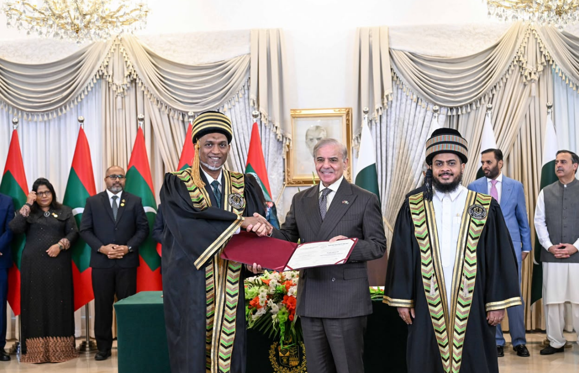 ބައިނަލްއަޤްވާމީ މައިދާނުގައި ރައީސުލްޖުމްހޫރިއްޔާގެ ލީޑަރޝިޕްގެ އަގުވަޒަންކުރުން