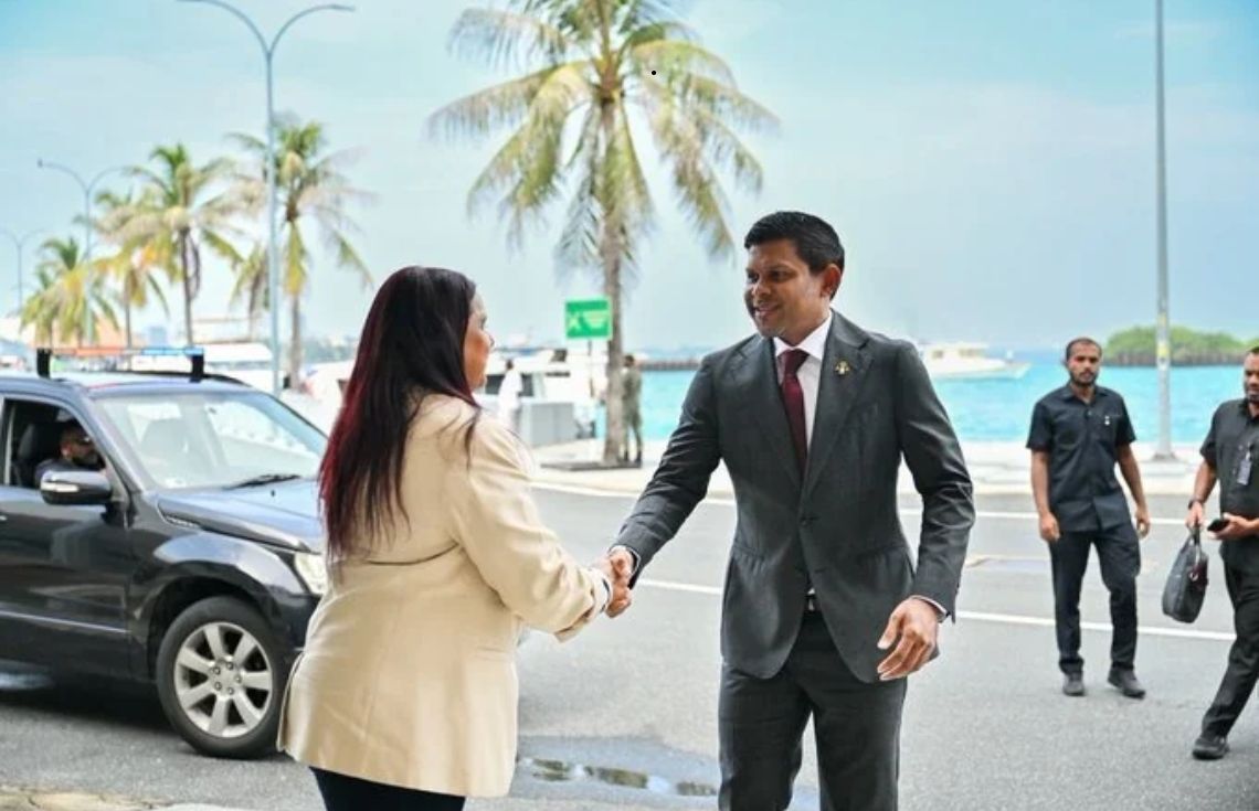 ކޮމަންވެލްތުގެ ބައްދަލުވުމުގައި ބައިވެރިވެވަޑައިގަތުމަށް ނައިބު ރައީސް ފުރާވަޑައިގެންފި